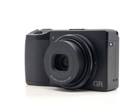 Ricoh GR III