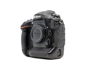 Nikon D4