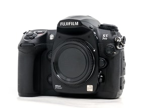 Fujifilm FinePix S5 Pro