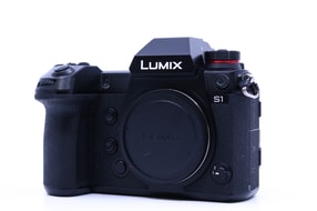 Panasonic Lumix DC-S1