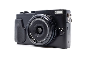 Fujifilm X70