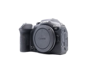 Canon EOS R7