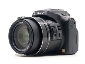 Panasonic Lumix DMC-FZ200