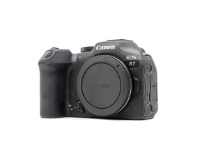 Canon EOS R7