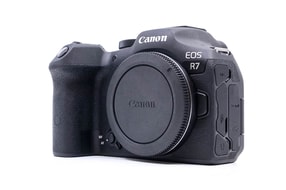Canon EOS R7