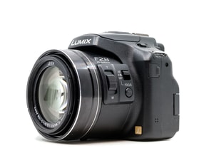 Panasonic Lumix DMC-FZ200