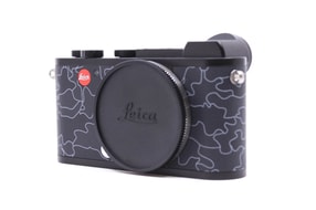 Leica CL "Urban Jungle by Jean Pigozzi" with 18mm f/2.8 [19317]