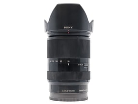 Sony E 18-200mm f/3.5-6.3 OSS