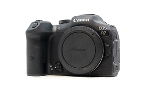 Canon EOS R7