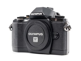 Olympus OM-D E-M10