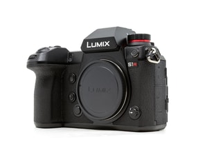 Panasonic Lumix DC-S1R