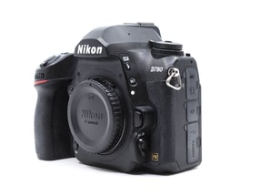 Nikon D780