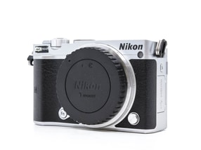 Nikon 1 J5