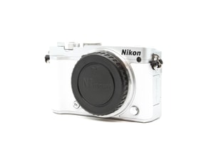 Nikon 1 J5