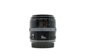 Canon EF 50mm f/2.5 Macro