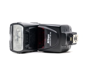 Nikon SB-700 Speedlight