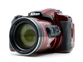 Nikon Coolpix B700