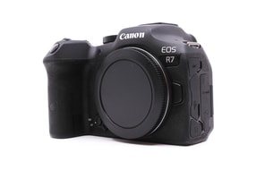 Canon EOS R7