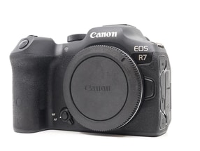 Canon EOS R7