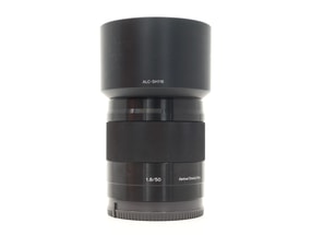 Sony E 50mm f/1.8 OSS