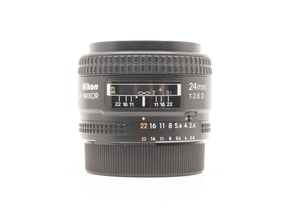 Nikon AF Nikkor 24mm f/2.8D