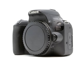 Canon EOS 200D