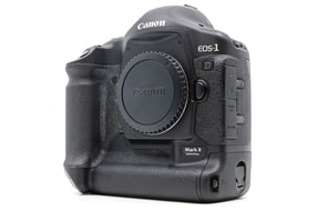 Canon EOS 1D Mark II