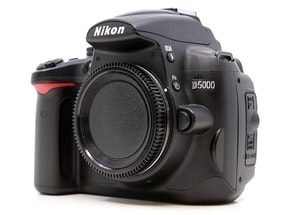 Nikon D5000