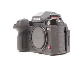 Panasonic Lumix DC-S1H