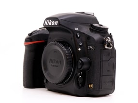 Nikon D750