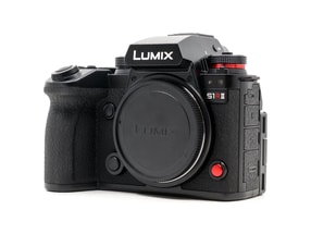 Panasonic Lumix S1R II
