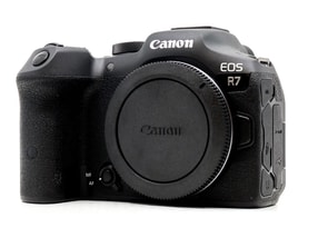 Canon EOS R7