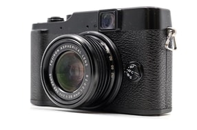 Fujifilm X10